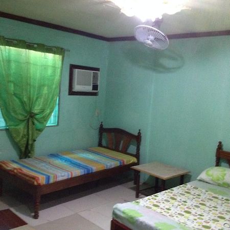 Dhayne Pension Puerto Princesa Zimmer foto